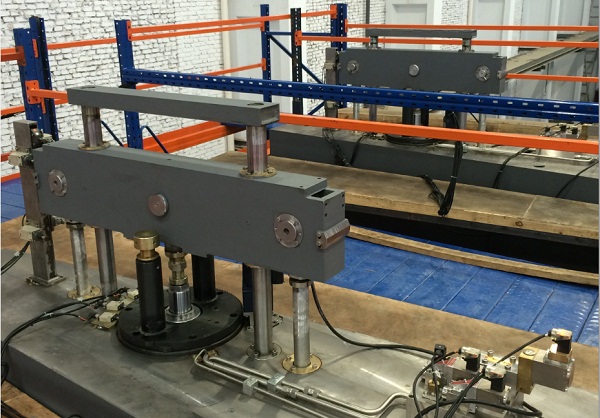 憑借過硬的質(zhì)量和品牌優(yōu)勢，5月15日，河鋼集團舞鋼公司寬厚板再次用于“國之重器”——中科院中子技術(shù)發(fā)展線站屏蔽系統(tǒng)項目。舞鋼還承接了中科院中子技術(shù)發(fā)展線站屏蔽系統(tǒng)項目的加工、裝配任務(wù)，為其提供一攬子技術(shù)服務(wù)。